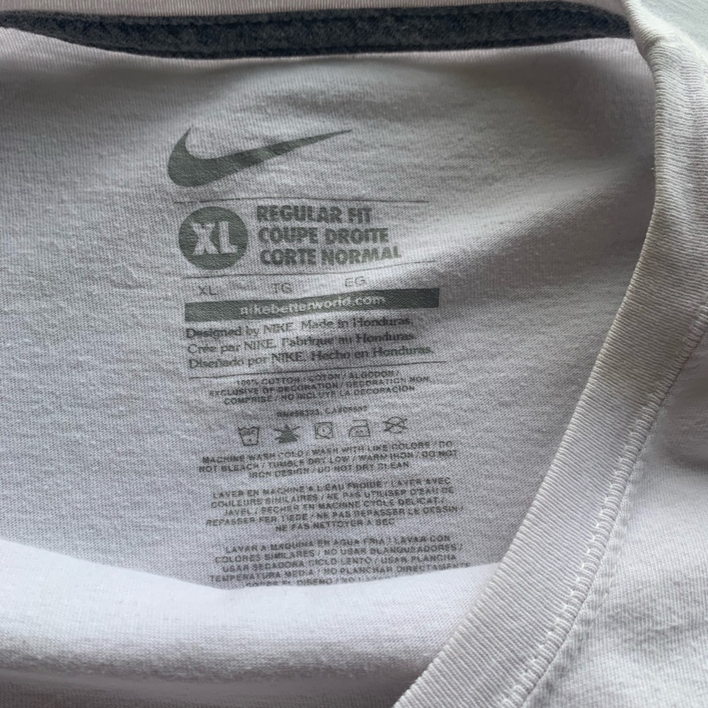 Vintage Nike shirt - Picture 3 of 3